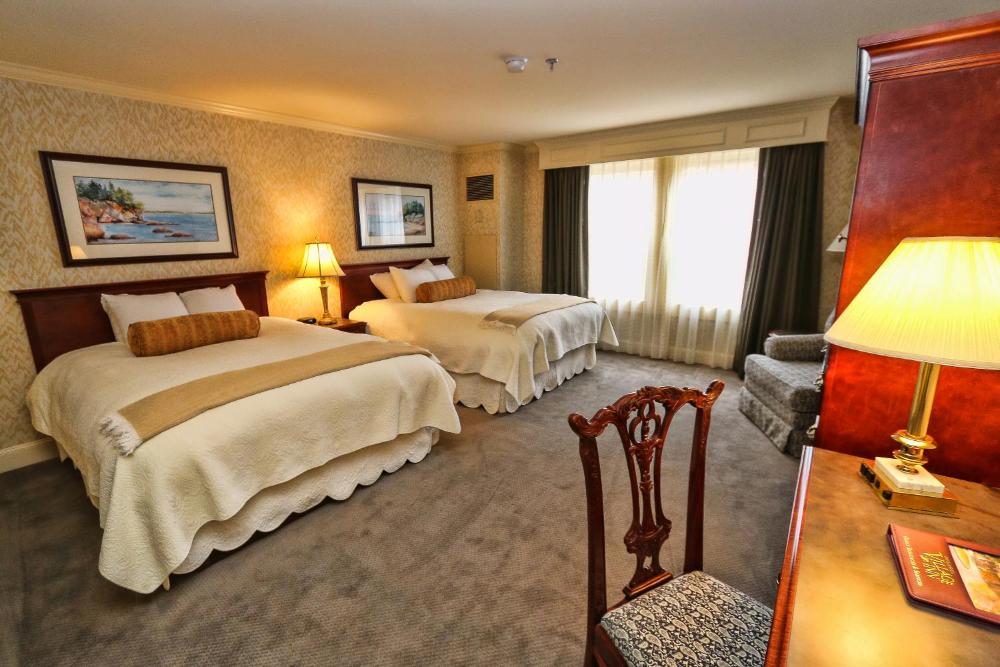Queen Room with Two Queen Beds interior